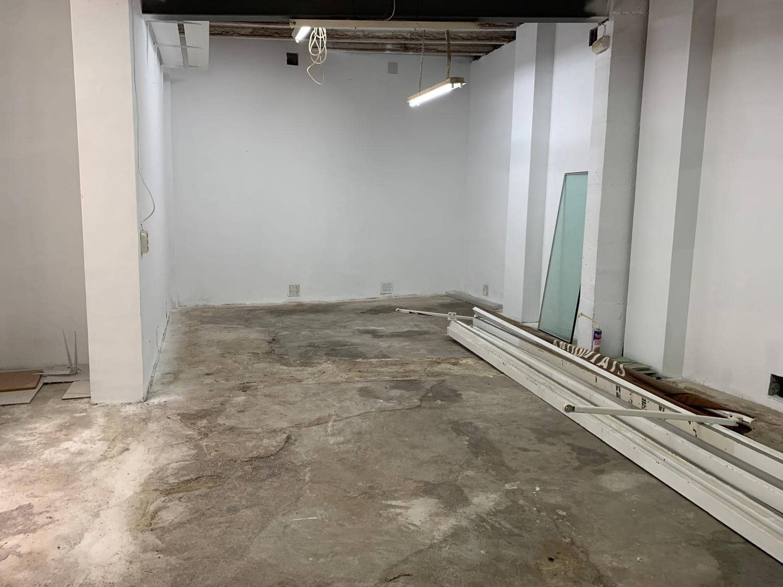 Local Commercial à vendre à Denia avec garage - 275 000 € (Ref: 8769678)