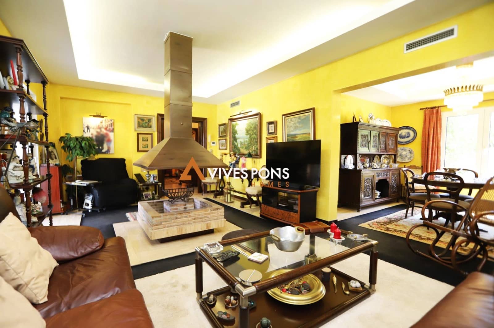 4 bedroom Villa for sale in Denia with pool garage - € 1,190,000 (Ref: 8772791)