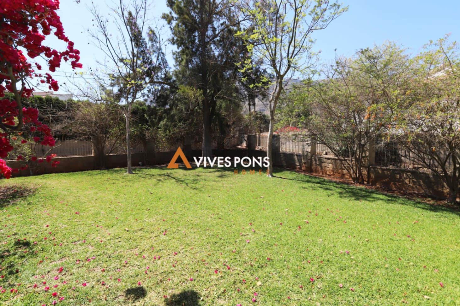 4 bedroom Villa for sale in Denia with pool garage - € 1,190,000 (Ref: 8772791)