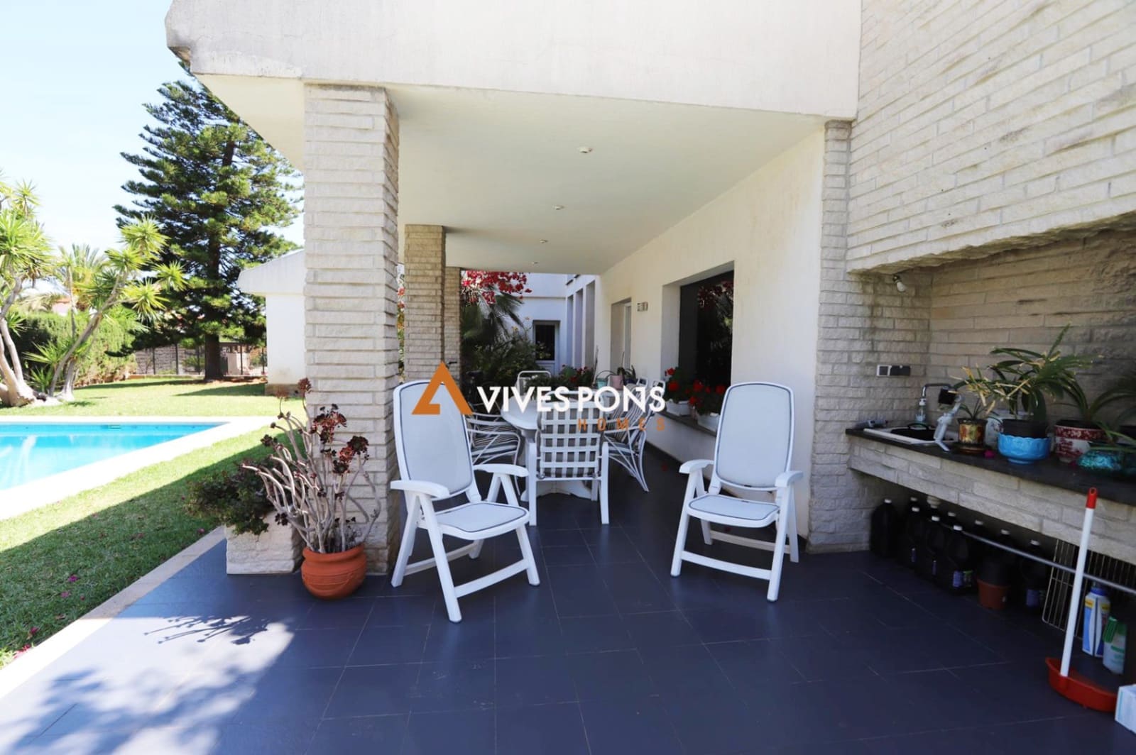 4 bedroom Villa for sale in Denia with pool garage - € 1,190,000 (Ref: 8772791)