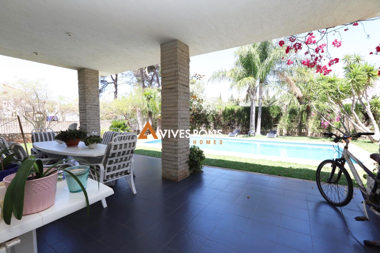 4 sovrum Villa till salu i Denia med pool garage - 1 190 000 € (Ref: 8772791)