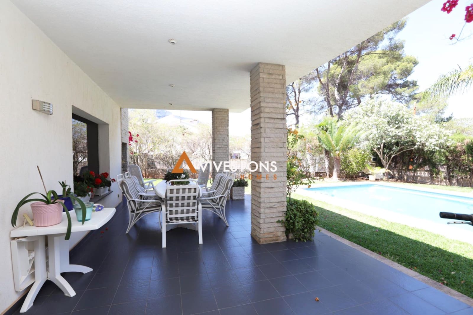 4 sovrum Villa till salu i Denia med pool garage - 1 190 000 € (Ref: 8772791)