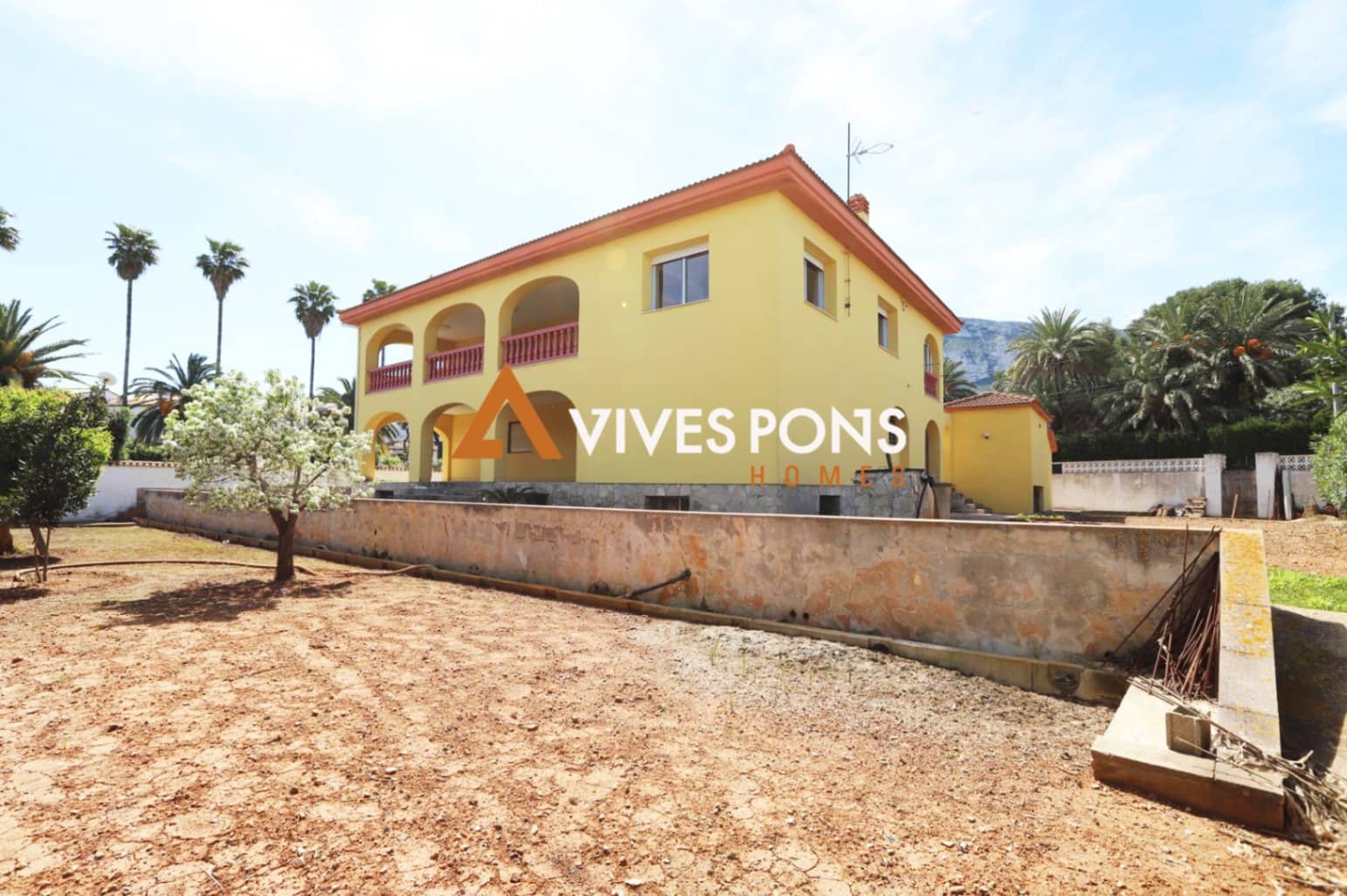 4 bedroom Villa for sale in Denia with pool garage - € 1,100,000 (Ref: 8774828)
