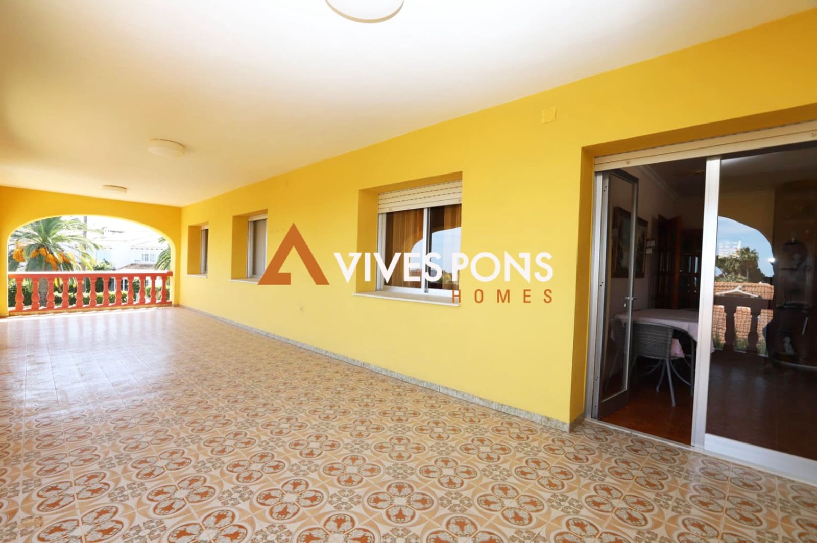4 bedroom Villa for sale in Denia with pool garage - € 1,100,000 (Ref: 8774828)