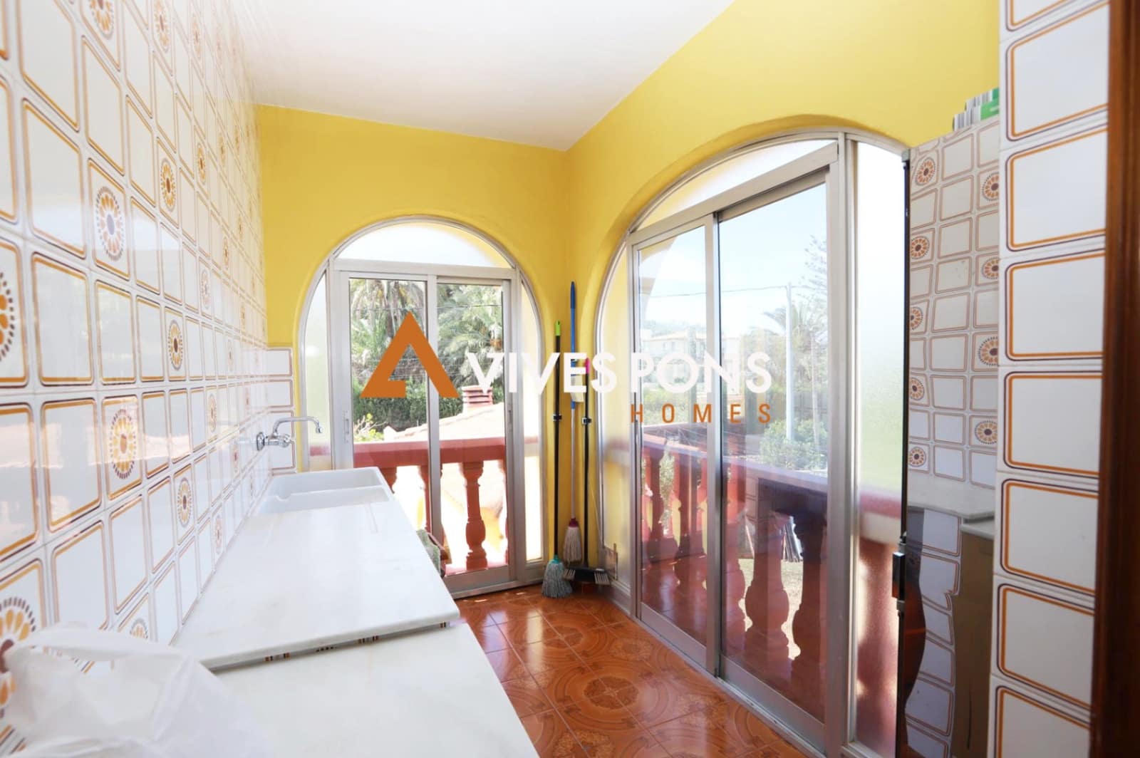 4 bedroom Villa for sale in Denia with pool garage - € 1,100,000 (Ref: 8774828)