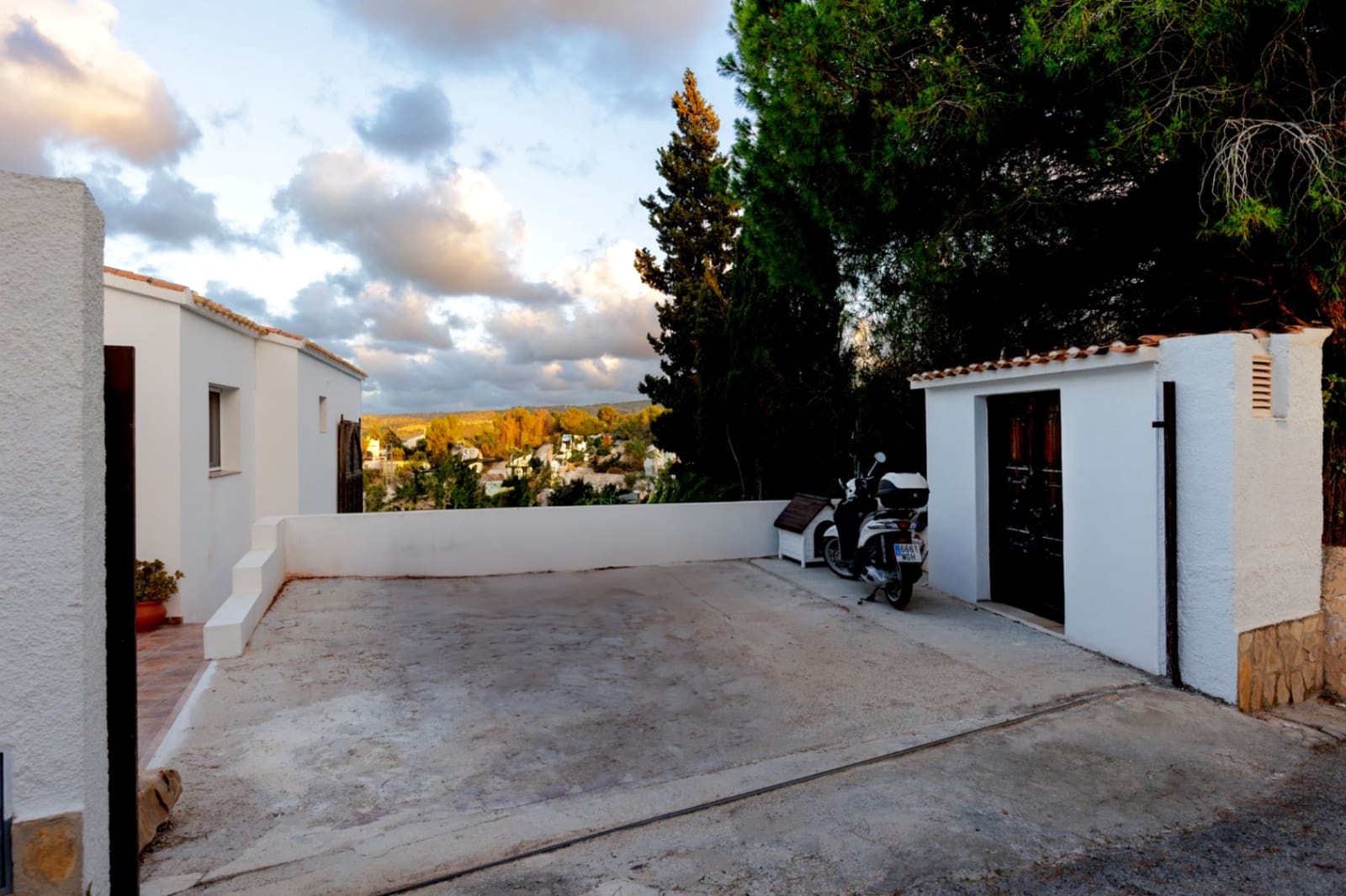 3 bedroom Villa for sale in Denia with pool garage - € 628,000 (Ref: 8820848)