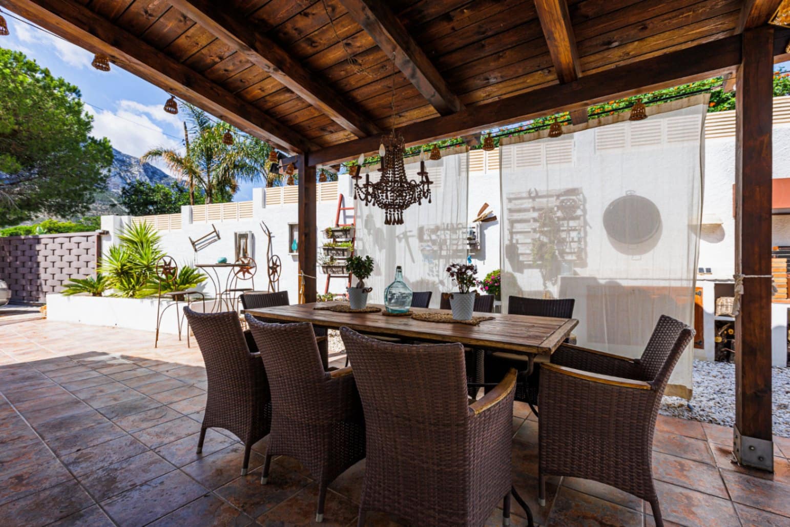 3 bedroom Villa for sale in Denia with pool garage - € 628,000 (Ref: 8820848)