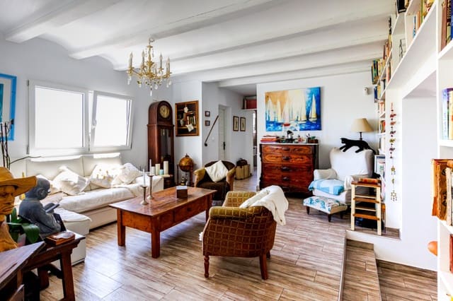 3 Zimmer Villa zu verkaufen in Dénia mit Pool Garage - 628.000 € (Ref: 8820848)