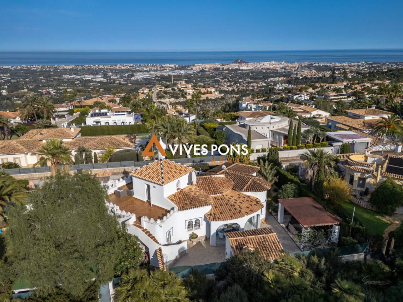 4 bedroom Villa for sale in Denia with pool garage - € 890,000 (Ref: 8848672)