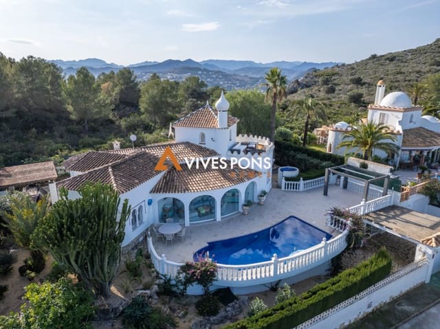 4 slaapkamer Villa te koop in Dénia met zwembad garage - € 890.000 (Ref: 8848672)