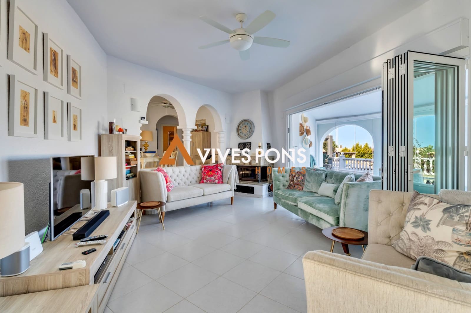 4 bedroom Villa for sale in Denia with pool garage - € 890,000 (Ref: 8848672)