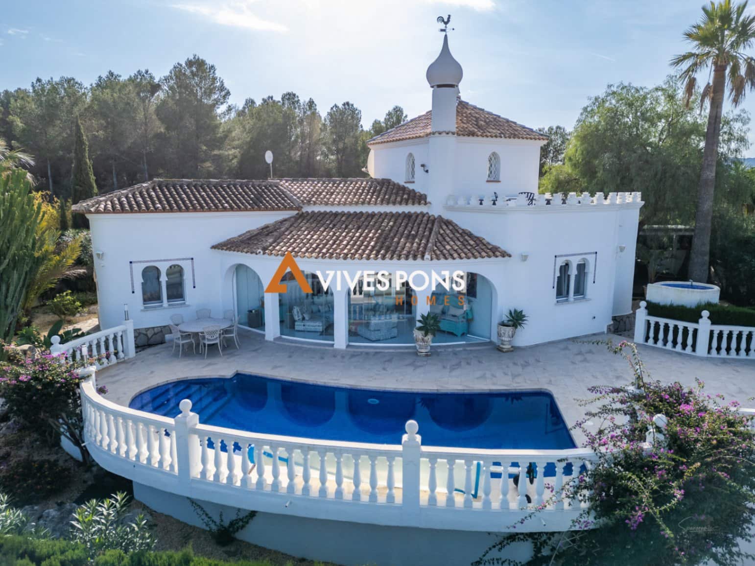 4 bedroom Villa for sale in Denia with pool garage - € 890,000 (Ref: 8848672)