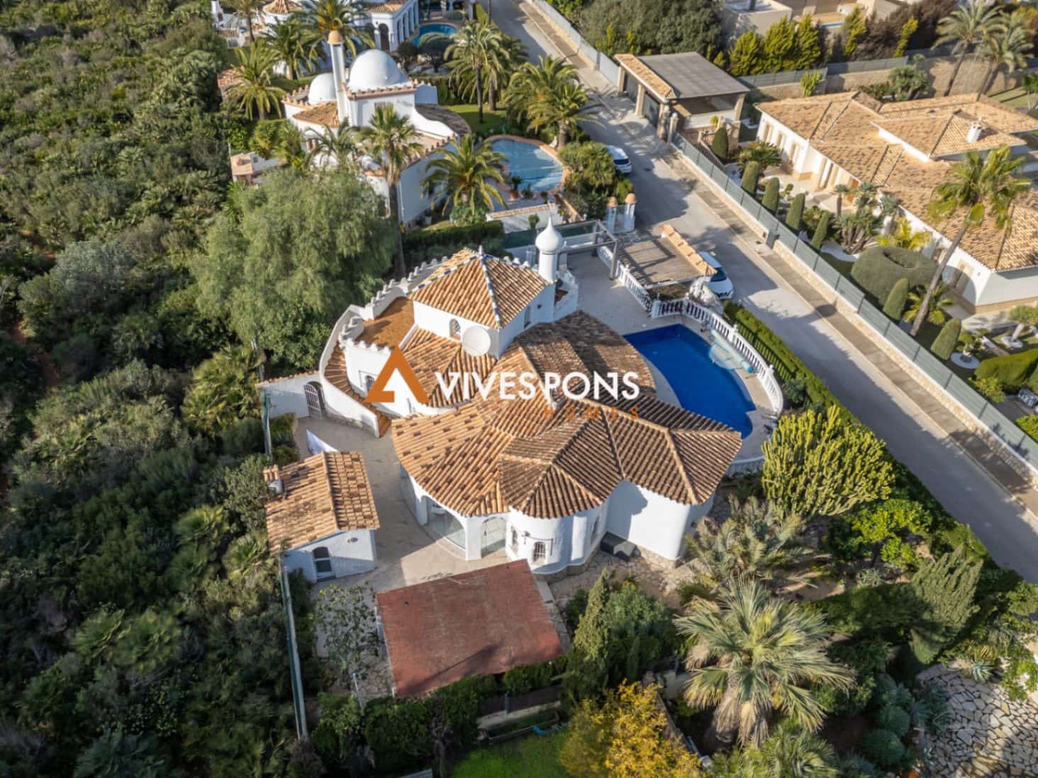 4 bedroom Villa for sale in Denia with pool garage - € 890,000 (Ref: 8848672)