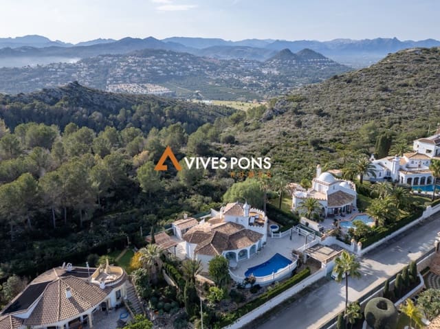 4 bedroom Villa for sale in Dénia with pool garage - € 890,000 (Ref: 8848672)