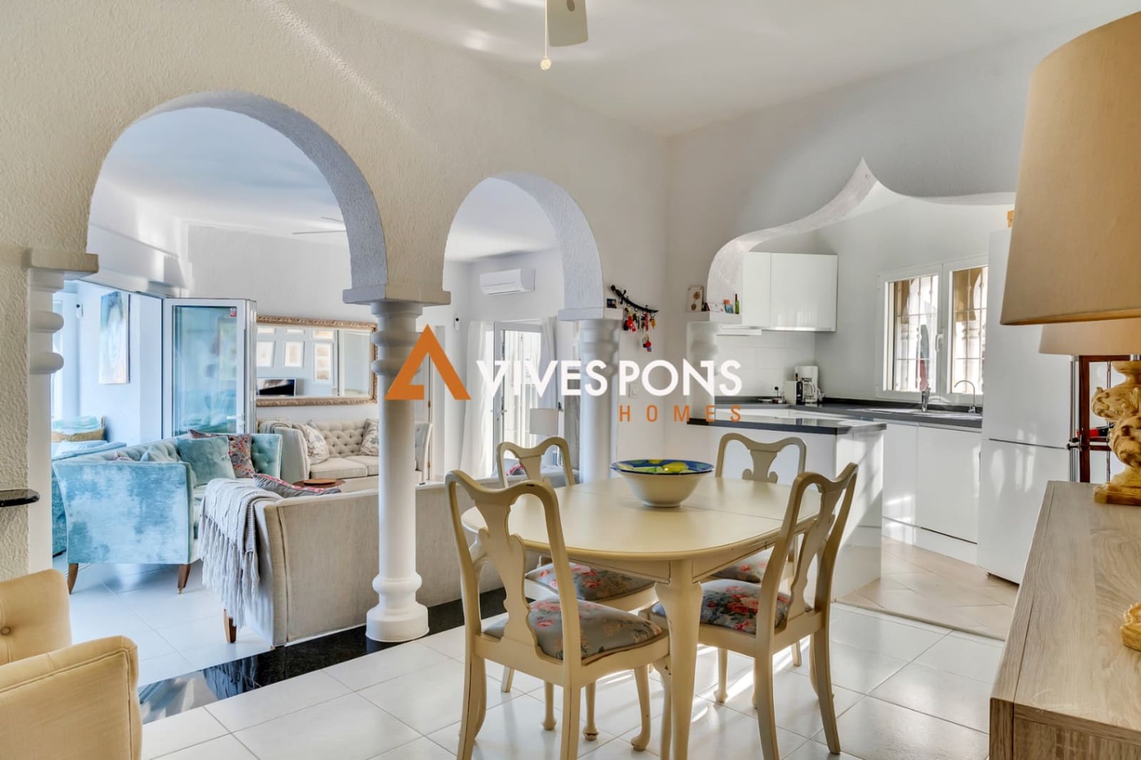 4 bedroom Villa for sale in Denia with pool garage - € 890,000 (Ref: 8848672)