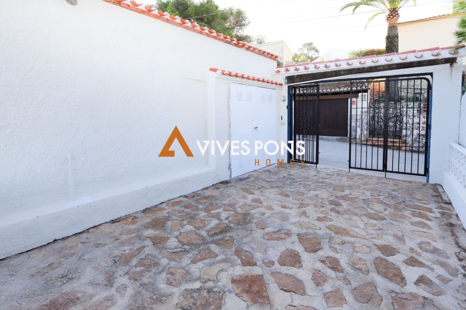 5 soverom Villa til salgs i Javea / Xabia med svømmebasseng garasje - € 629 000 (Ref: 8848673)