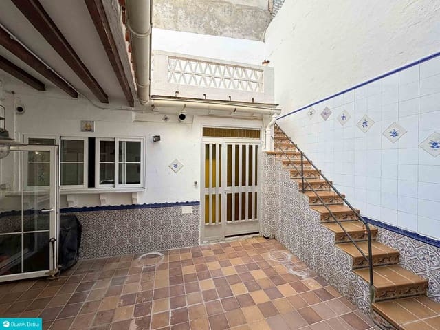 4 soveværelse Byhus til salg i Centro Urbano, Dénia med garage - € 280.000 (Ref: 8909612)