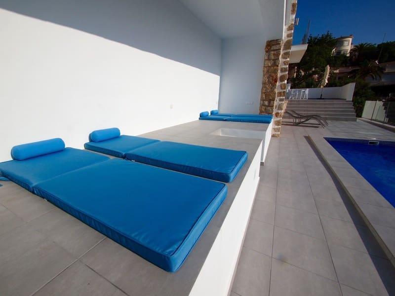 3 soveværelse Villa til salg i Denia med swimmingpool garage - € 800.000 (Ref: 8925232)