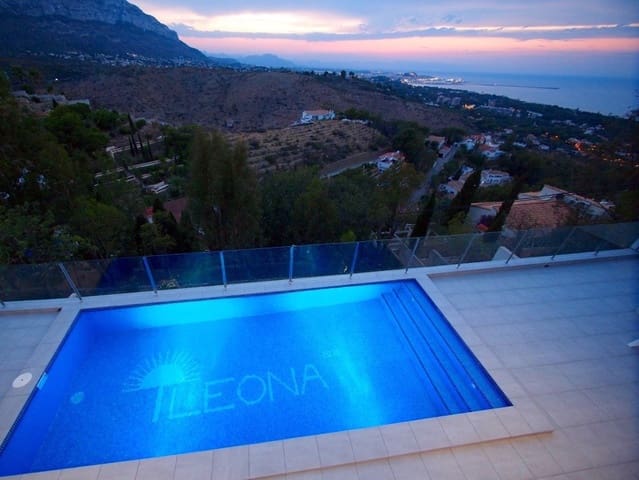 3 soveværelse Villa til salg i Las Rotas / Les Rotes, Dénia med swimmingpool garage - € 800.000 (Ref: 8925232)