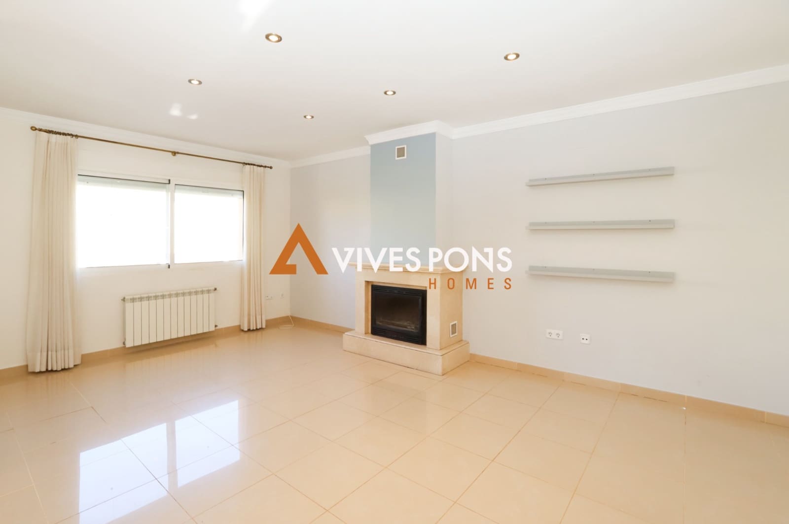5 bedroom Villa for sale in Denia with pool garage - € 849,000 (Ref: 8934637)