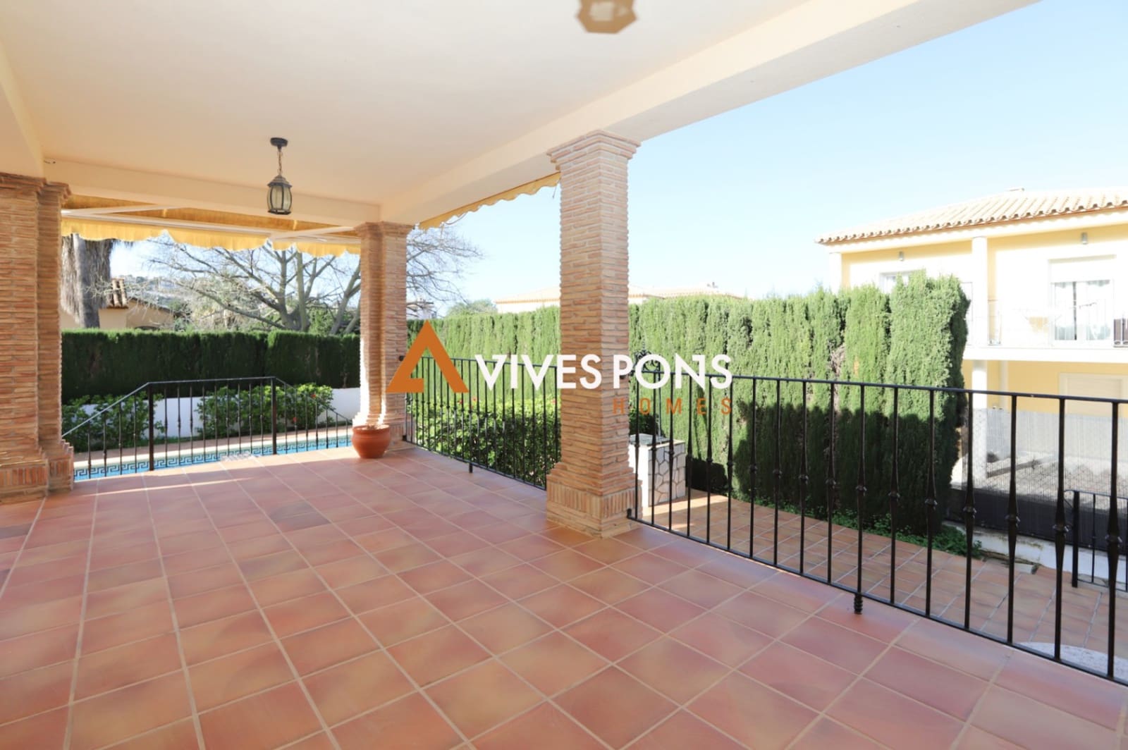 5 bedroom Villa for sale in Denia with pool garage - € 849,000 (Ref: 8934637)