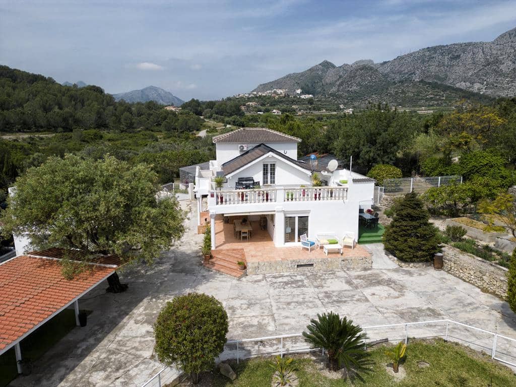 4 soveværelse Finca/Landehus til salg i Beniarbeig med swimmingpool garage - € 899.950 (Ref: 8967680)