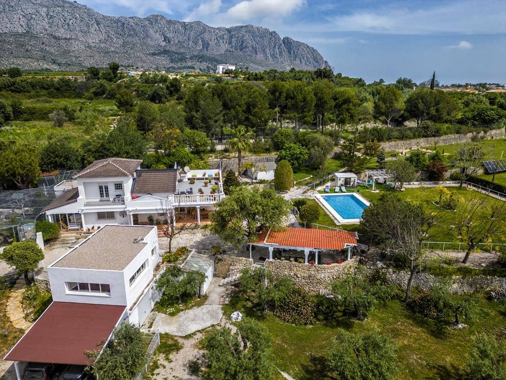 4 soveværelse Finca/Landehus til salg i Beniarbeig med swimmingpool garage - € 899.950 (Ref: 8967680)