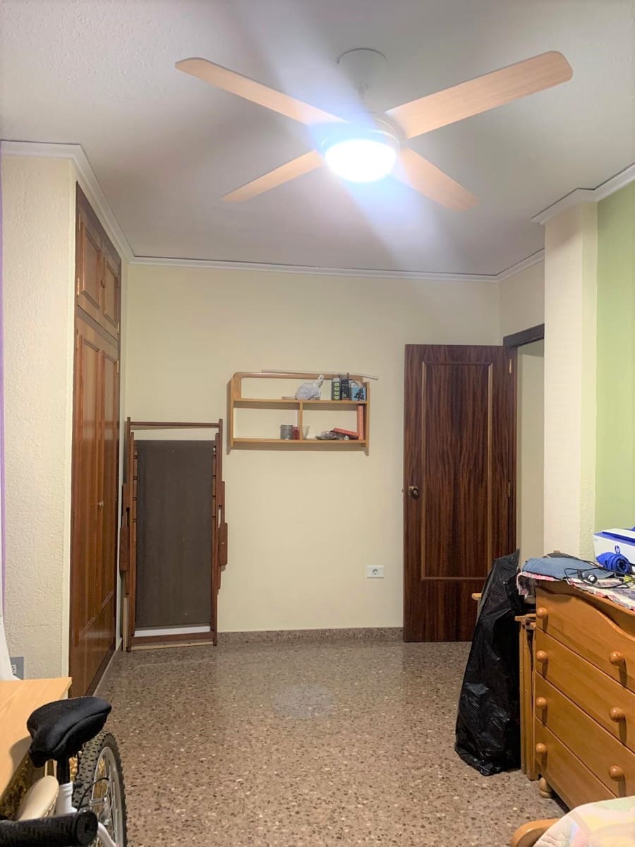 5 quarto Apartamento para venda em Denia - 300 000 € (Ref: 8967681)