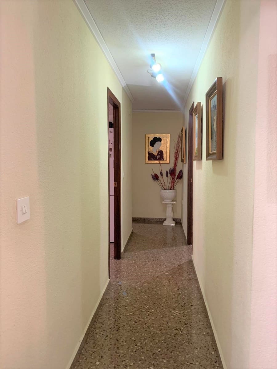 5 quarto Apartamento para venda em Denia - 300 000 € (Ref: 8967681)