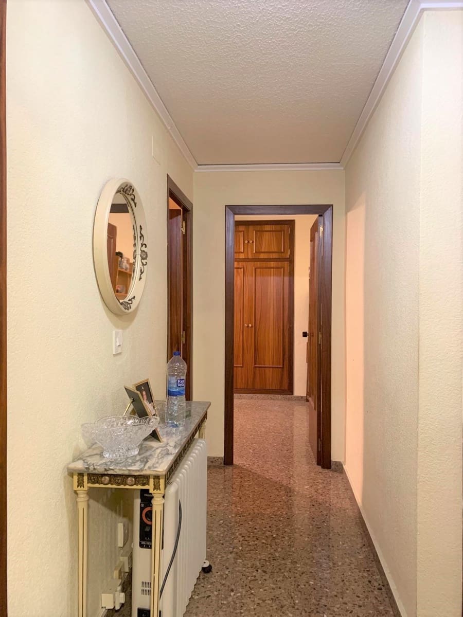 5 quarto Apartamento para venda em Denia - 300 000 € (Ref: 8967681)