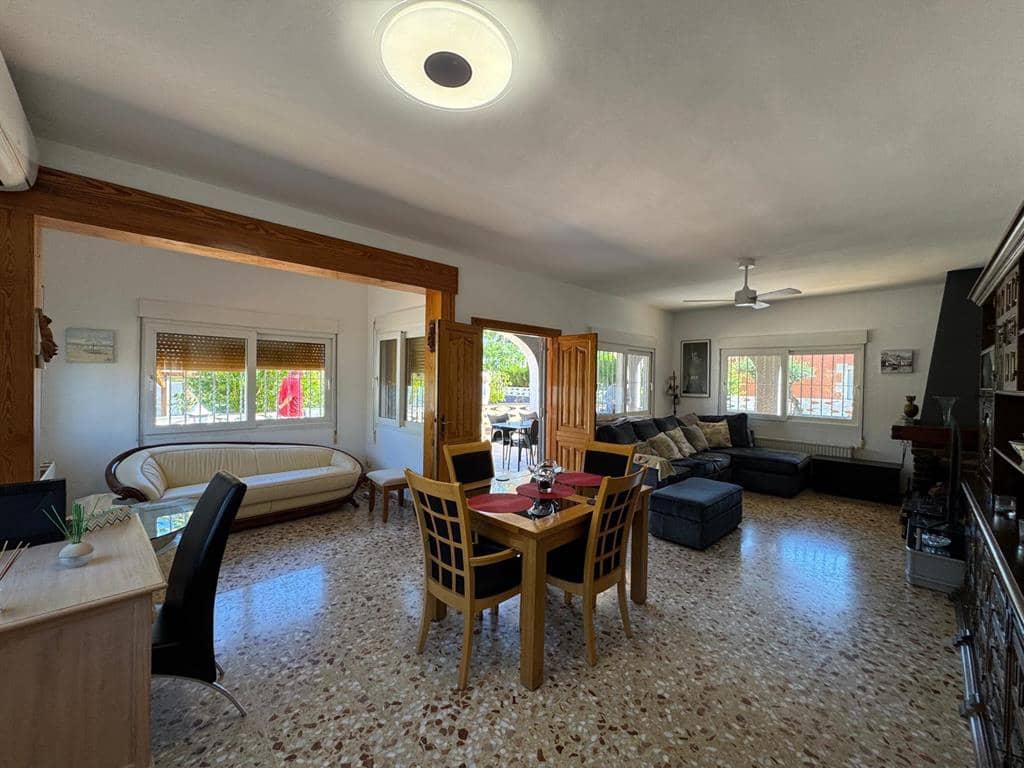 3 makuuhuone Huvila myytävänä paikassa Denia mukana uima-altaan 
autotalli - 690 000 € (Ref: 8970920)