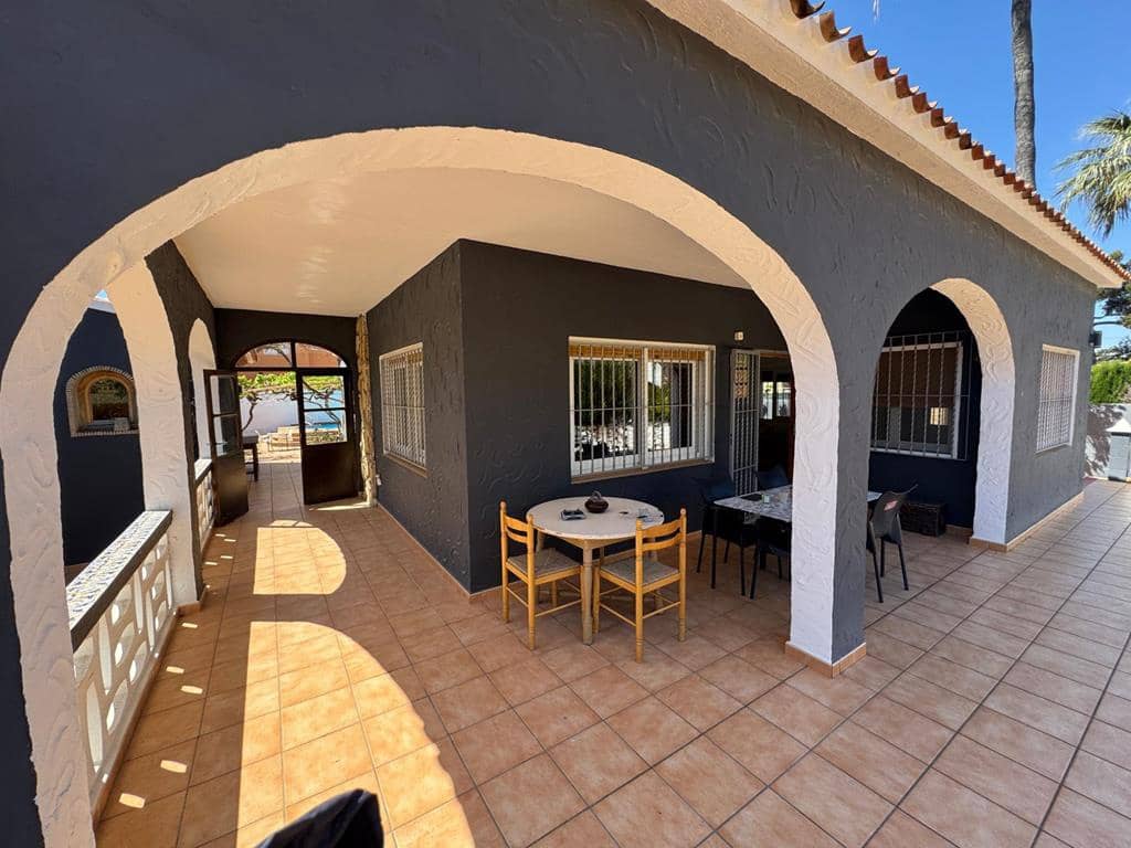 3 camera da letto Villa in vendita in Denia con piscina garage - 695.000 € (Rif: 8970920)