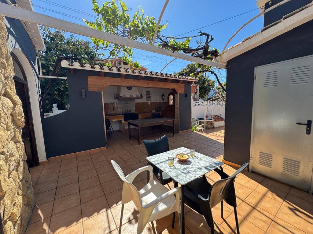 3 camera da letto Villa in vendita in Denia con piscina garage - 695.000 € (Rif: 8970920)