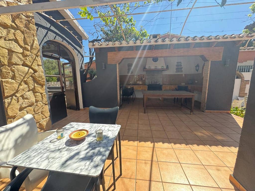 3 camera da letto Villa in vendita in Denia con piscina garage - 695.000 € (Rif: 8970920)