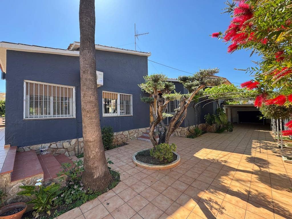 3 camera da letto Villa in vendita in Denia con piscina garage - 695.000 € (Rif: 8970920)