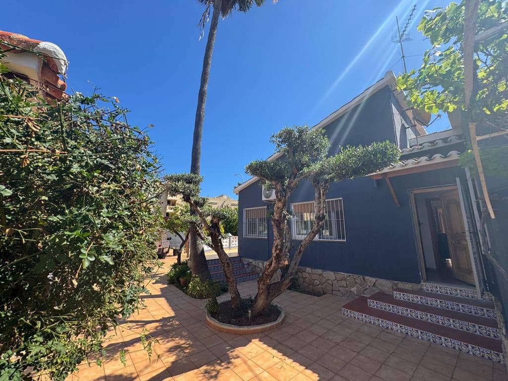 3 camera da letto Villa in vendita in Denia con piscina garage - 695.000 € (Rif: 8970920)