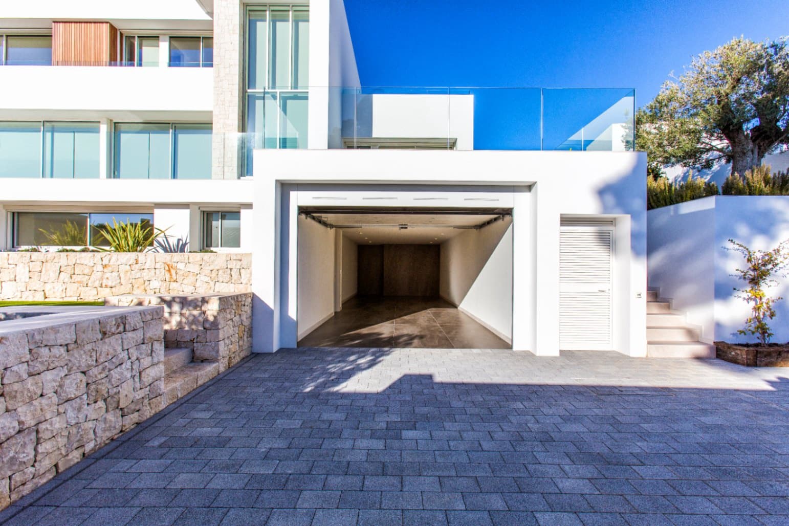 4 bedroom Villa for sale in Benissa with pool - € 2,595,000 (Ref: 9061332)