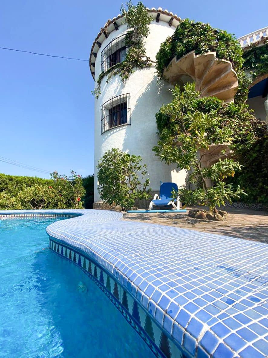 4 soveværelse Villa til salg i Denia med swimmingpool garage - € 770.000 (Ref: 9061333)