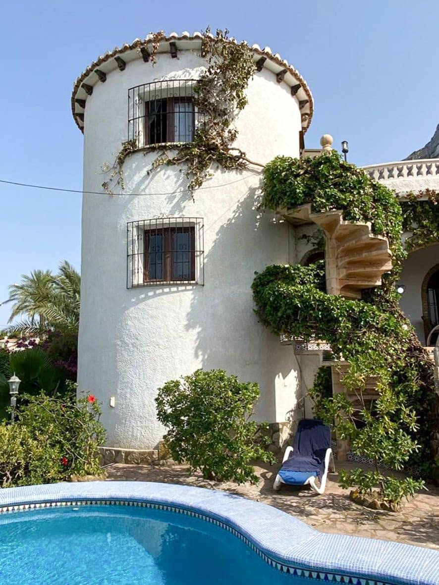 4 soveværelse Villa til salg i Denia med swimmingpool garage - € 770.000 (Ref: 9061333)