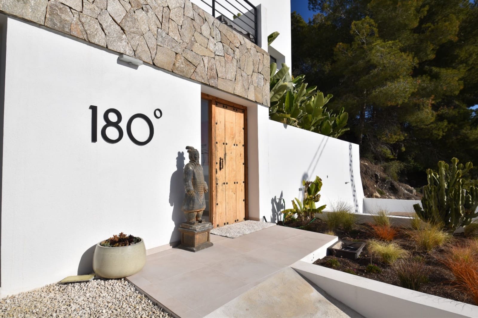 4 bedroom Villa for sale in Moraira with pool - € 1,995,000 (Ref: 9061338)