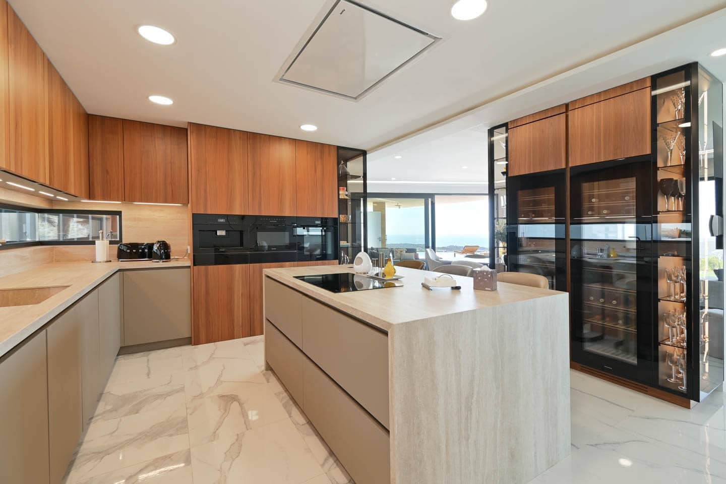 6 bedroom Villa for sale in Altea - € 5,595,000 (Ref: 9061340)