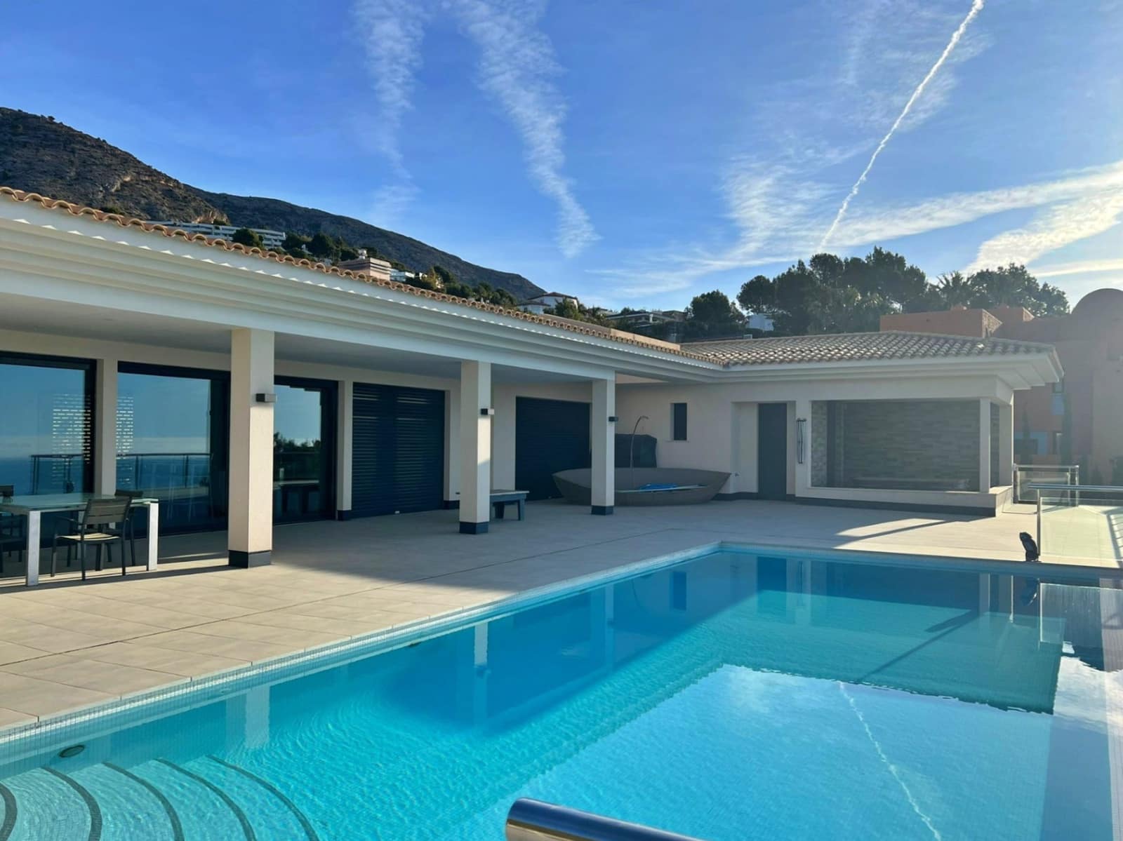5 bedroom Villa for sale in Altea with pool - € 3,500,000 (Ref: 9061344)