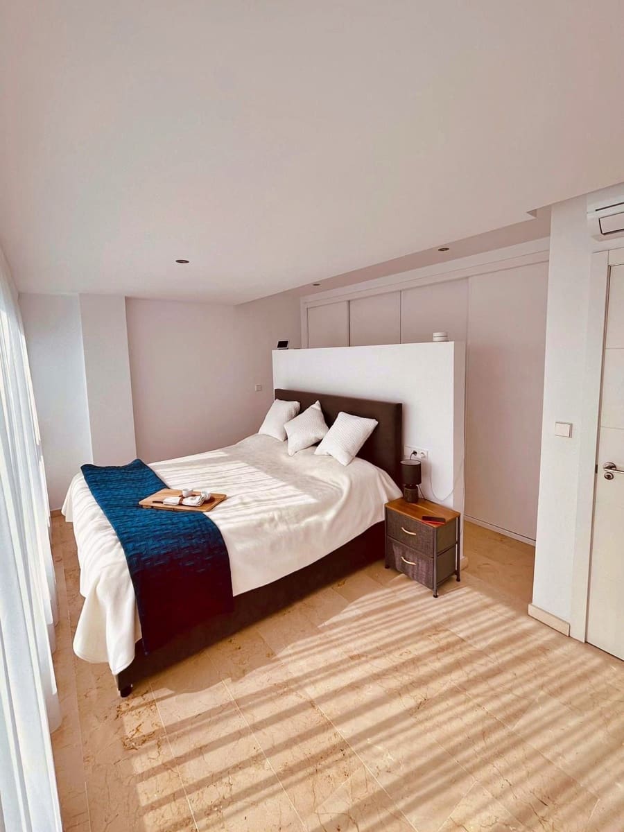 4 bedroom Villa for sale in Altea with pool - € 1,210,000 (Ref: 9061345)