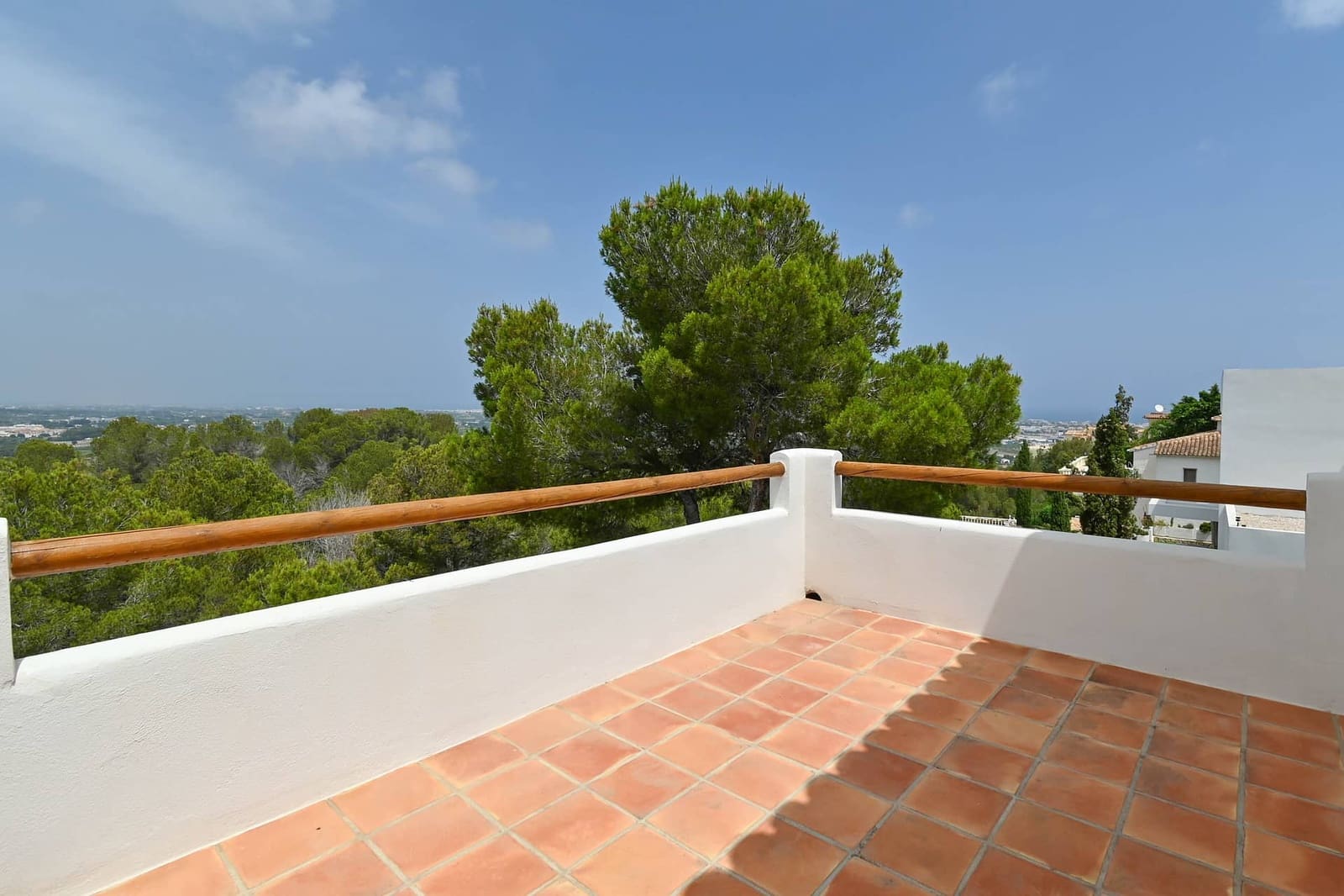 5 bedroom Villa for sale in Denia - € 799,000 (Ref: 9061346)