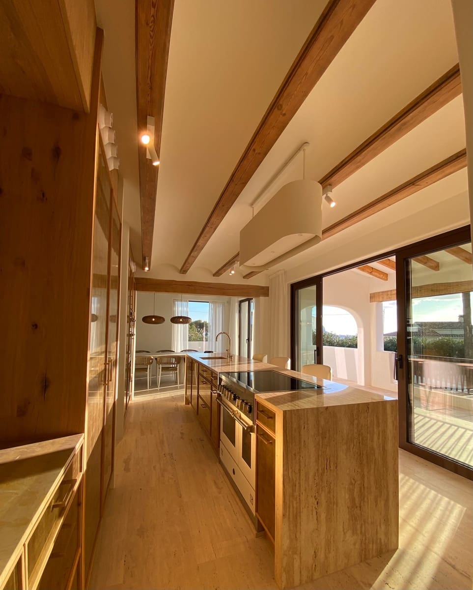 5 bedroom Villa for sale in Benissa - € 2,750,000 (Ref: 9061347)