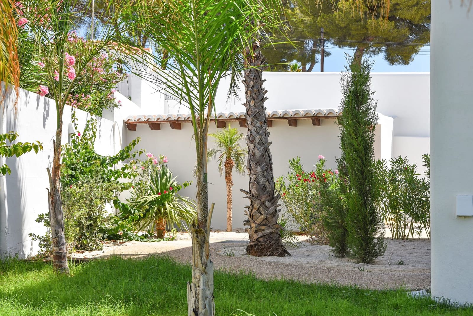 5 bedroom Villa for sale in Benissa - € 2,750,000 (Ref: 9061347)
