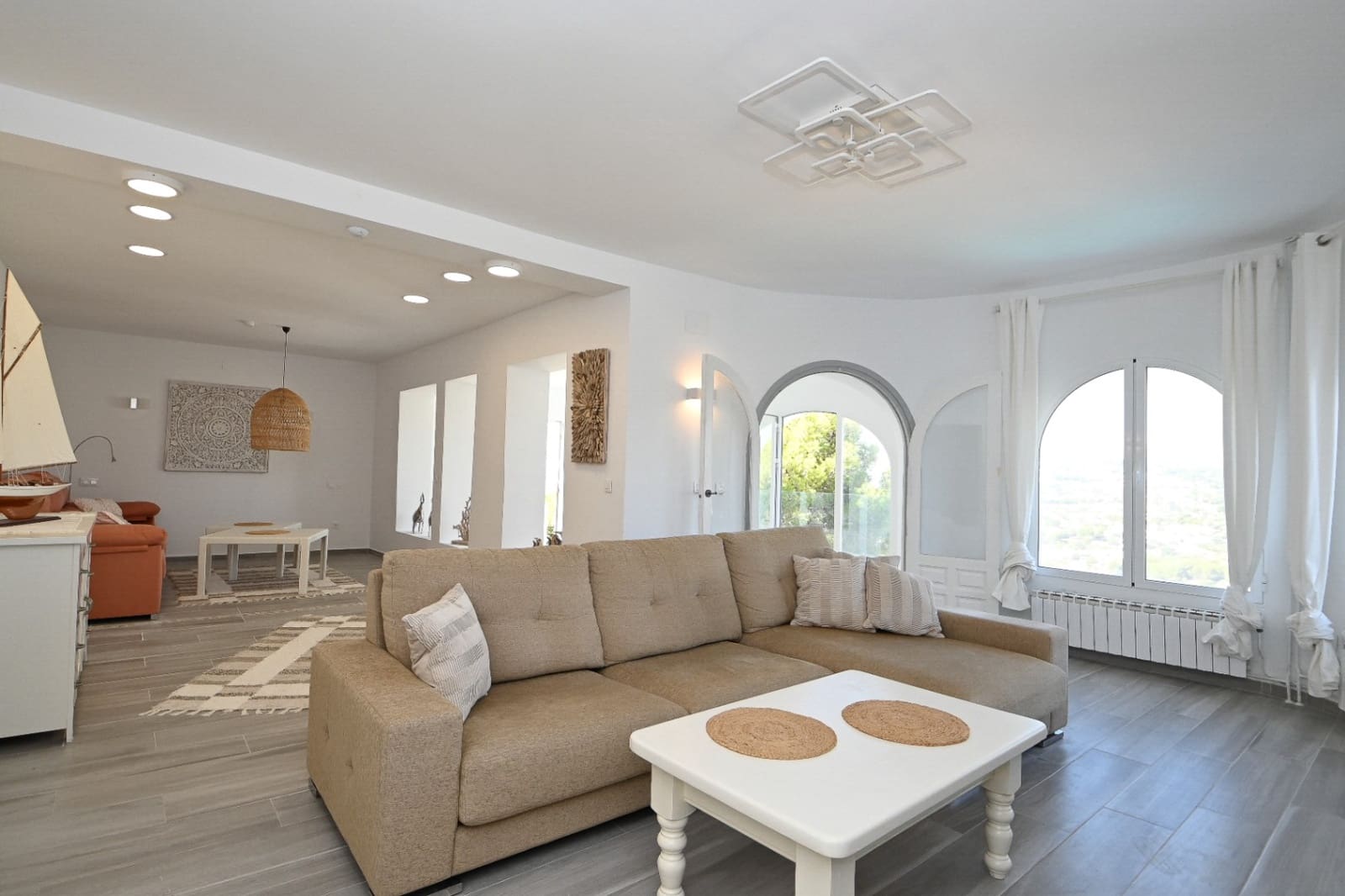 7 bedroom Villa for sale in Moraira with pool - € 1,250,000 (Ref: 9061348)