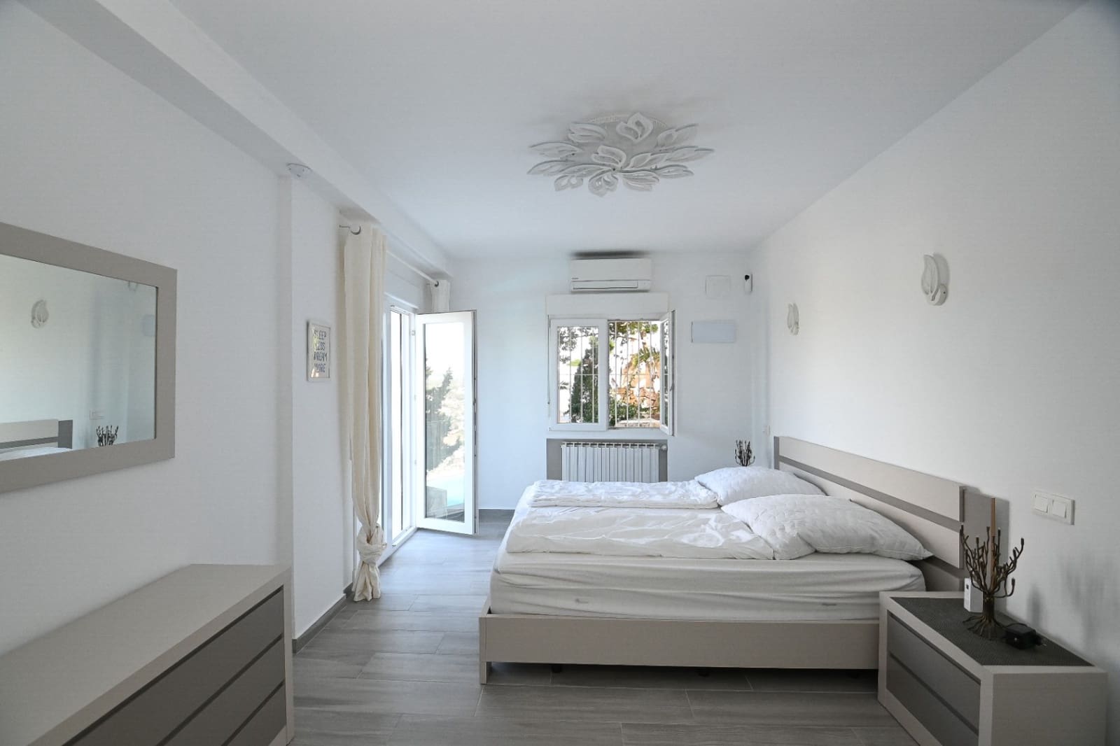 7 bedroom Villa for sale in Moraira with pool - € 1,250,000 (Ref: 9061348)