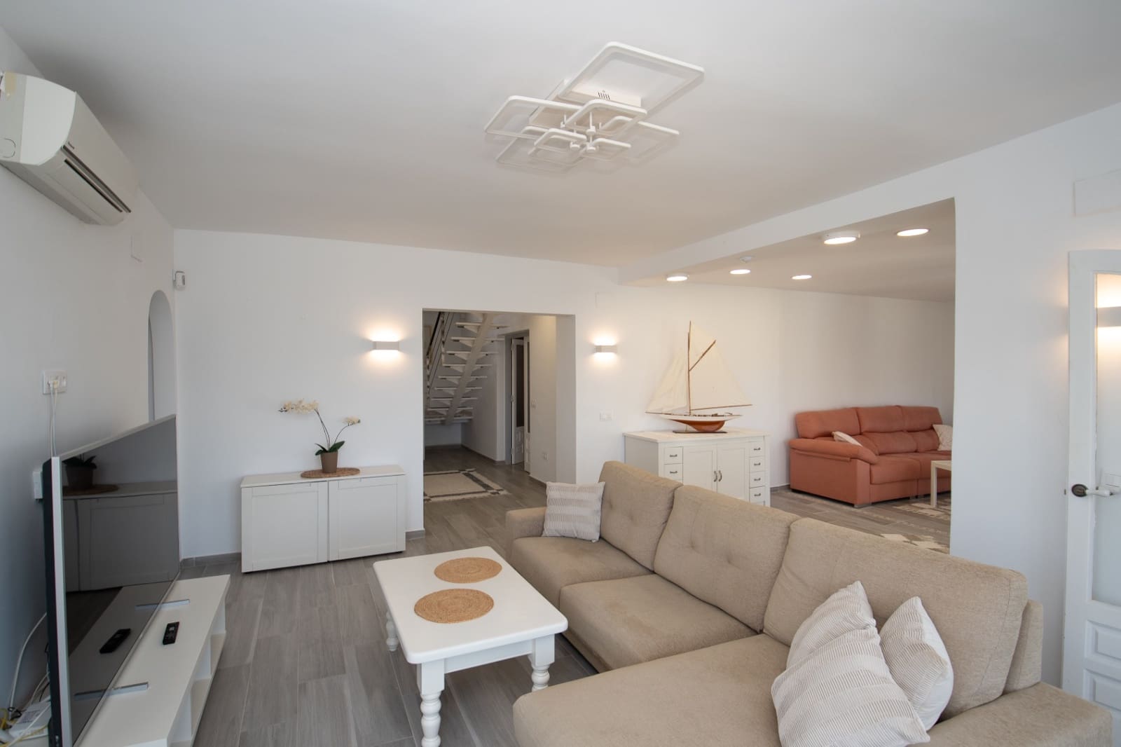 7 bedroom Villa for sale in Moraira with pool - € 1,250,000 (Ref: 9061348)