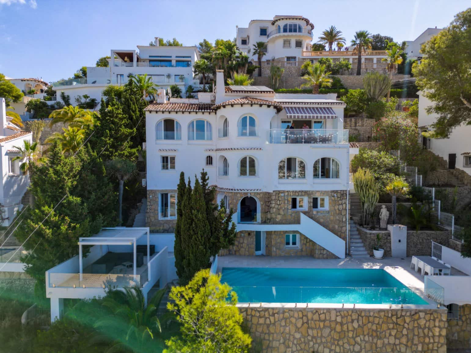 7 bedroom Villa for sale in Moraira with pool - € 1,250,000 (Ref: 9061348)